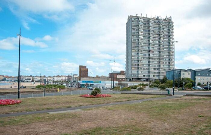 2 Bedroom Flat To Rent In Arlington House, All Saints Avenue, Margate, Kent, CT9