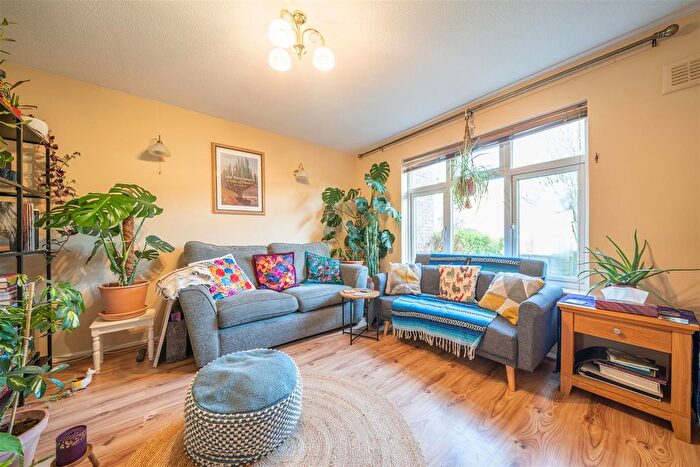 3 Bedroom Terraced House For Sale In Louviers Road, Weymouth, DT3