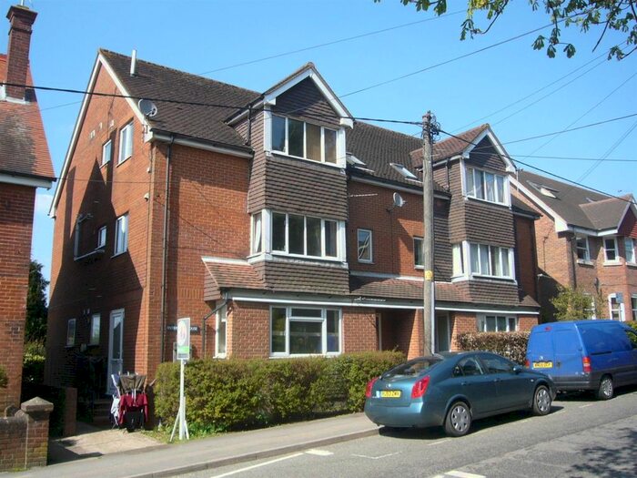 1 Bedroom Flat To Rent In High Street, Buxted, Uckfield, TN22