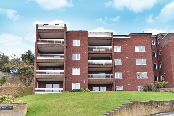 2 Bedroom Flat To Rent In Forest Close, Chislehurst, Kent, BR7
