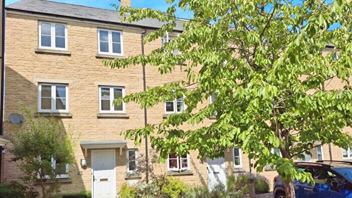 3 Bedroom Terraced House To Rent In Ashcombe Crescent, Witney, Oxfordshire, OX28