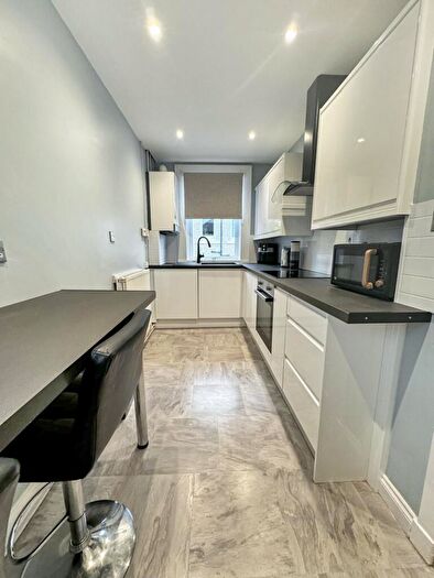 2 Bedroom Flat For Sale In Talisman Road, Knightswood, G13