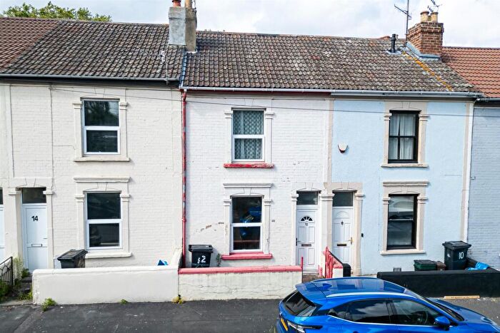 2 Bedroom Terraced House For Sale In House For Modernisation |, BS5