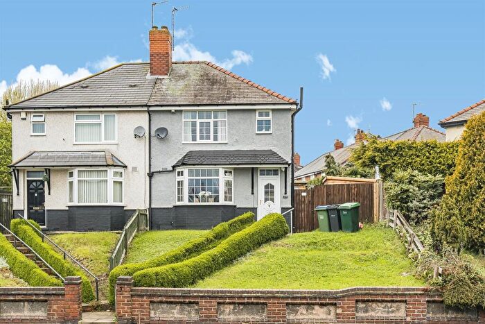 3 Bedroom House To Rent In Powis Avenue, Tipton, DY4