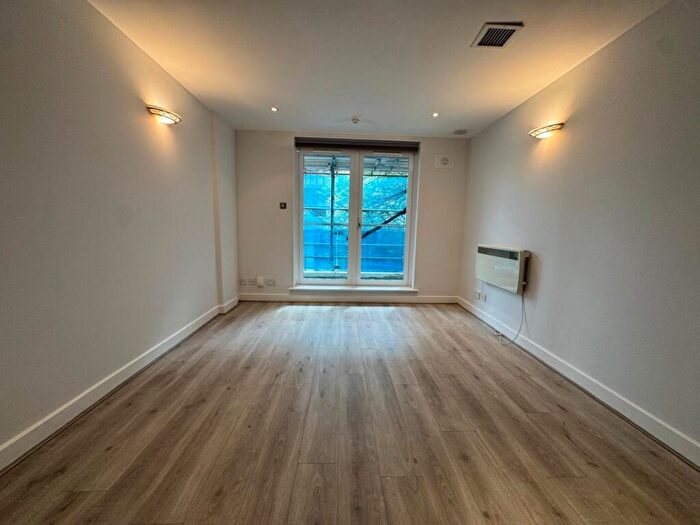 2 Bedroom Flat To Rent In Platinum House Lyon Road, Harrow, Middlesex, HA1