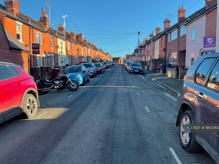 2 Bedroom Flat To Rent In The, Caversham, Reading, RG4