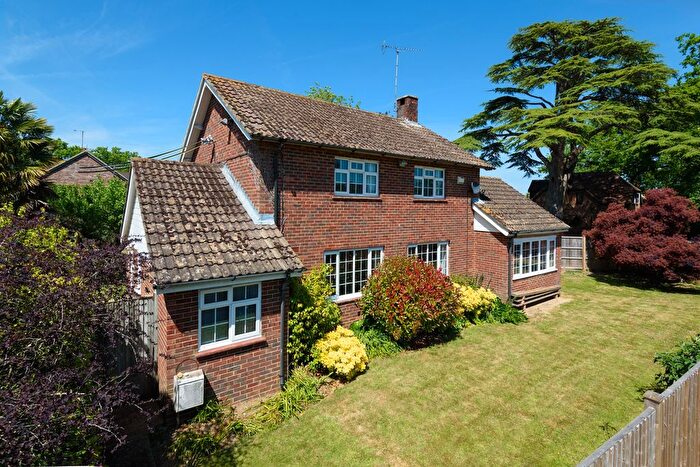 3 Bedroom Detached House For Sale In Pluckley Road, Smarden, TN27