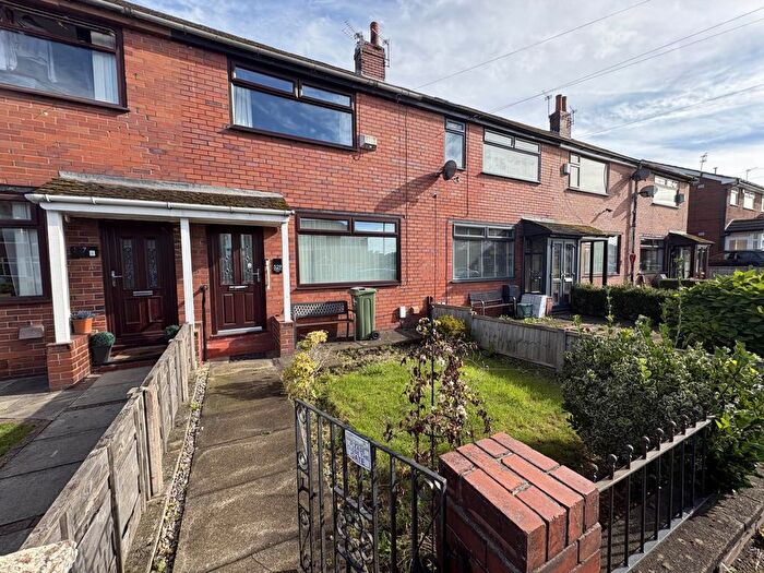 2 Bedroom Terraced House For Sale In Foxdenton Lane, Oldham, OL9