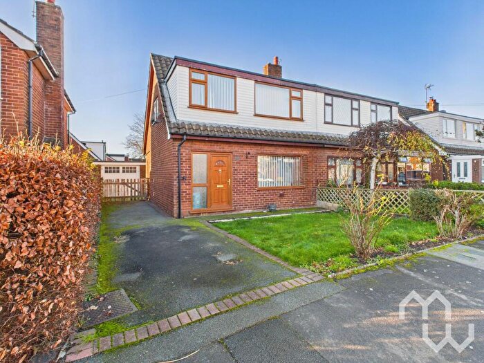 3 Bedroom Semi-Detached House For Sale In Grant Drive, Walmer Bridge, PR4