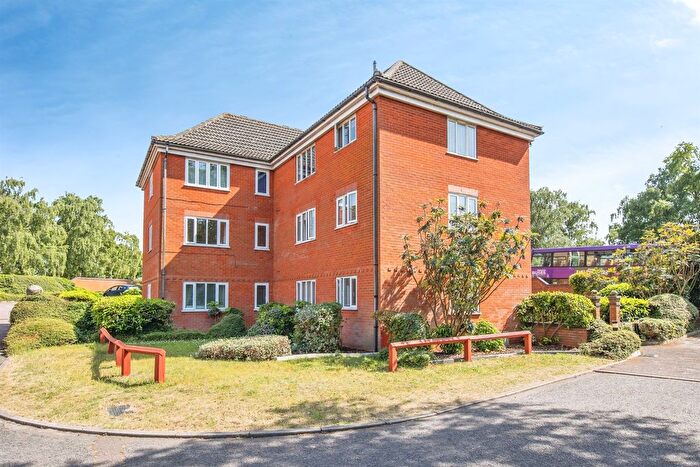 2 Bedroom Flat For Sale In Pearse Way, Purdis Farm, Ipswich, IP3