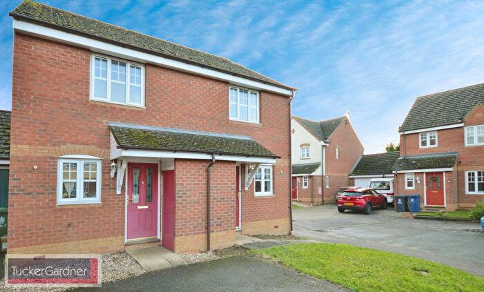 2 Bedroom Property To Rent In Pepperslade, Cambridge, CB22