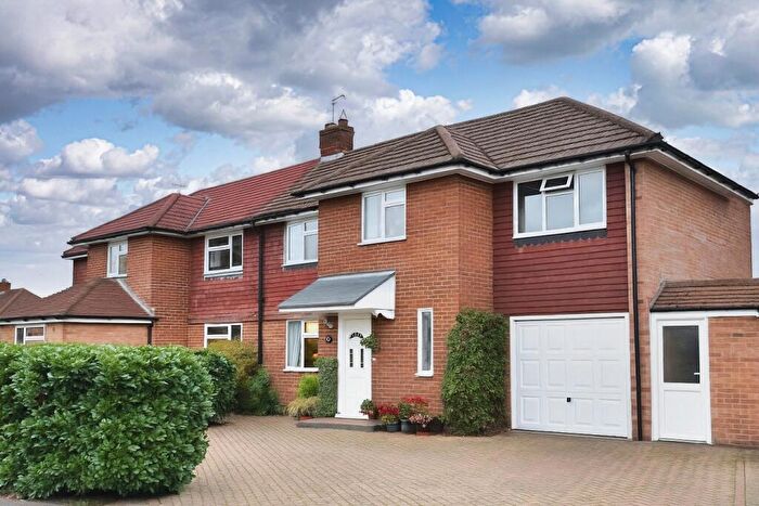 4 Bedroom Semi-Detached House For Sale In Benhams Drive, Horley, Surrey, RH6