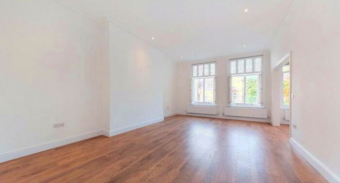 2 Bedroom Apartment To Rent In Lodge Road, St John's Wood, London, NW8