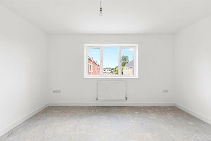 3 Bedroom Terraced House For Sale In Aldermann McGee Gardens, Great Yarmouth, NR30