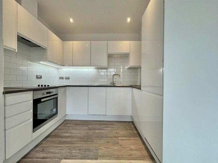 1 Bedroom Flat To Rent In Woodview, First Avenue, Poynton, Stockport, SK12