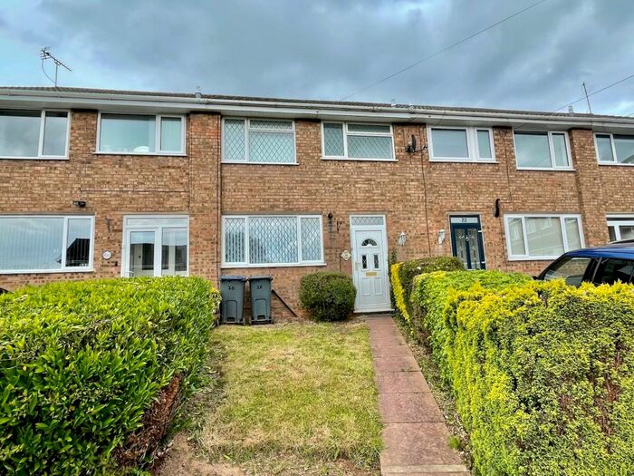 3 Bedroom Terraced House To Rent In Hollyhedge Close, Northfield, B31