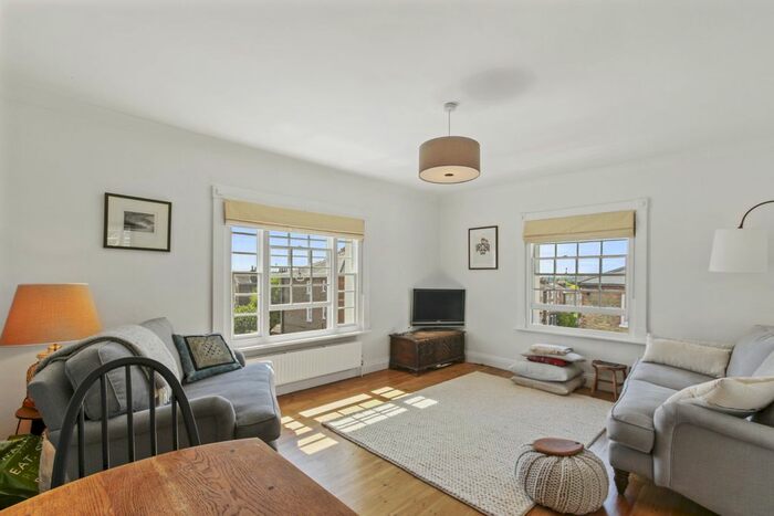 1 Bedroom Flat To Rent In Mount Ararat Road, Richmond, Surrey, TW10