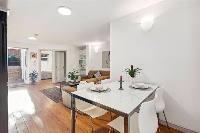 2 Bedroom Flat To Rent In Tadmor Street, London, W12