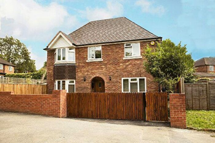 3 Bedroom Detached House For Sale In London Road, Earley, Reading, Berkshire, RG6
