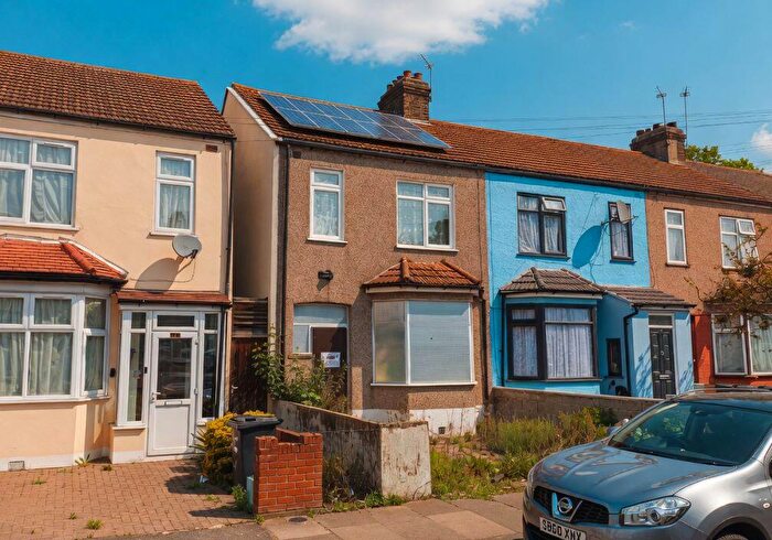 3 Bedroom Semi-Detached House For Sale In Saxon Road, Ilford, Essex, IG1