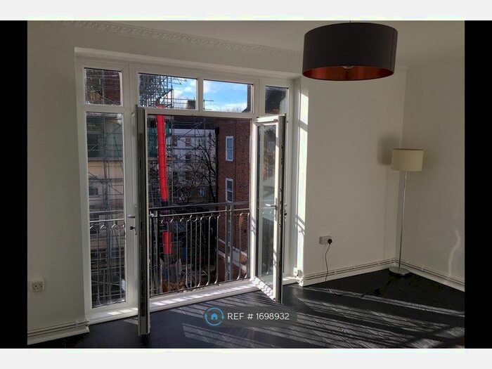 2 Bedroom Flat To Rent In Dence House, London, E2