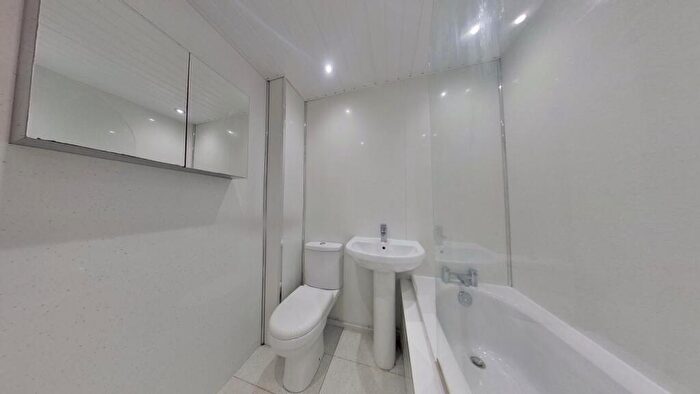 1 Bedroom Flat To Rent In Dalcross Street, Partick, Glasgow, G11