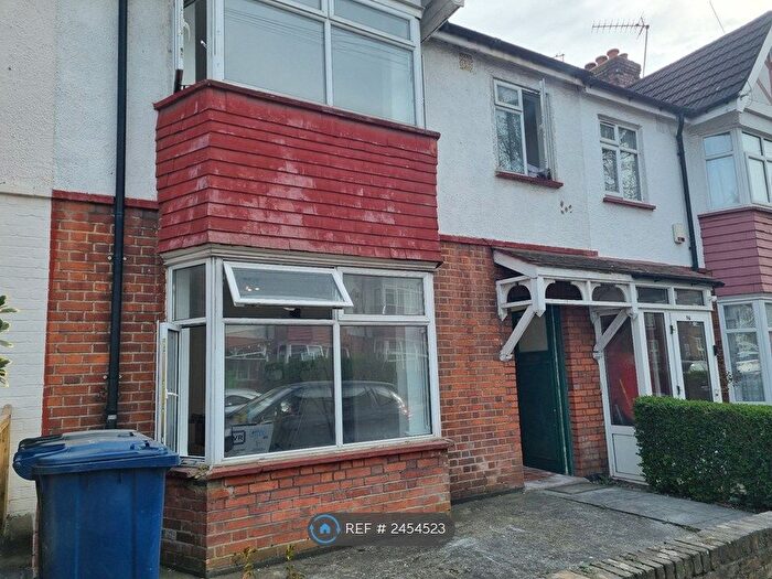 4 Bedroom Terraced House To Rent In Drayton Bridge Road, London, W7