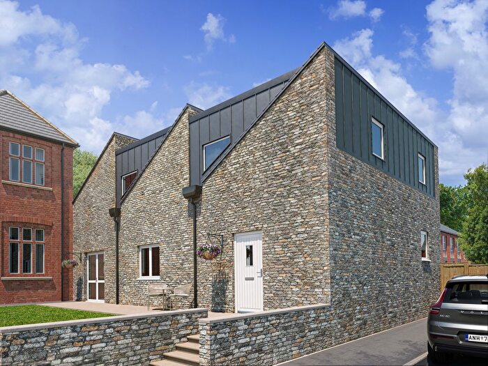 3 Bedroom Semi-Detached House For Sale In Bobbin Lane, Barnstaple, EX32