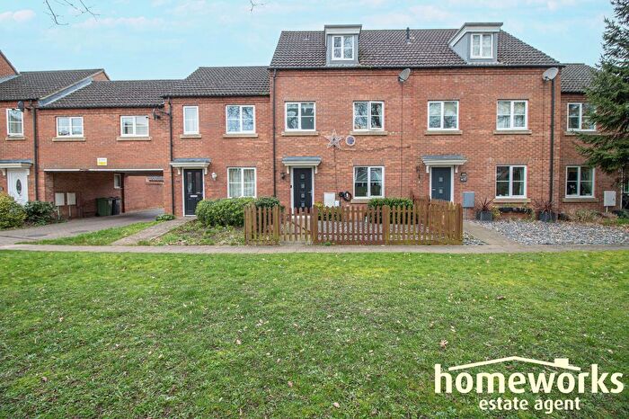 4 Bedroom Town House For Sale In Swan Road, Dereham, NR19