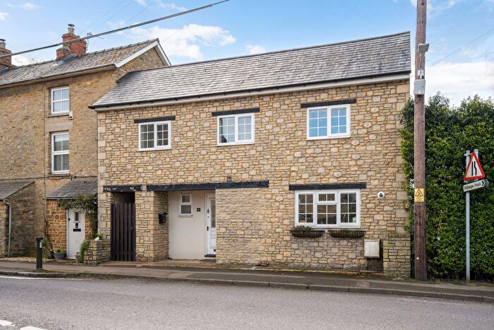 4 Bedroom Cottage For Sale In High Street, Croughton, NN13