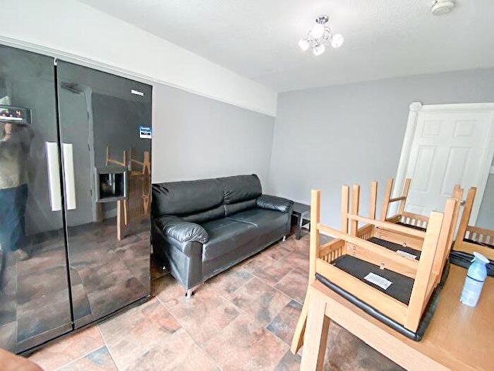 5 Bedroom Terraced House To Rent In Sir Henry Parkes Road, Canley, Coventry, CV4