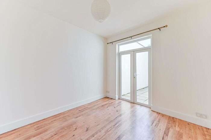 3 Bedroom Terraced House To Rent In William Road, Sutton, SM1