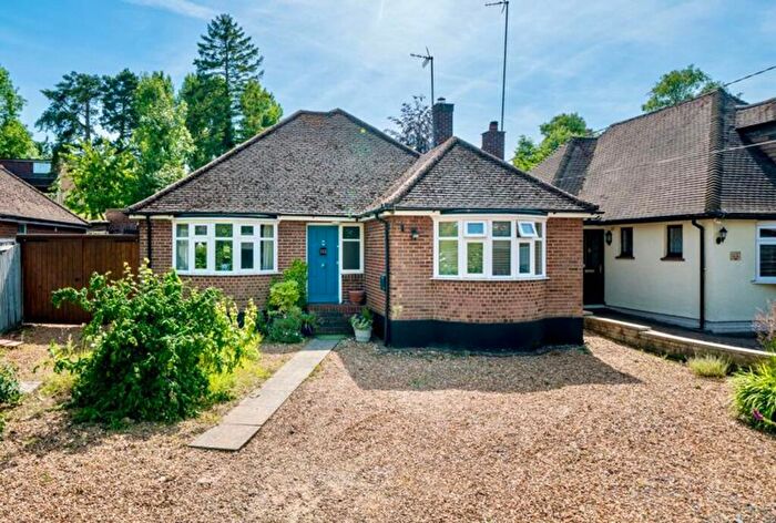 4 Bedroom Detached Bungalow For Sale In Mancroft Road, Aley Green, LU1