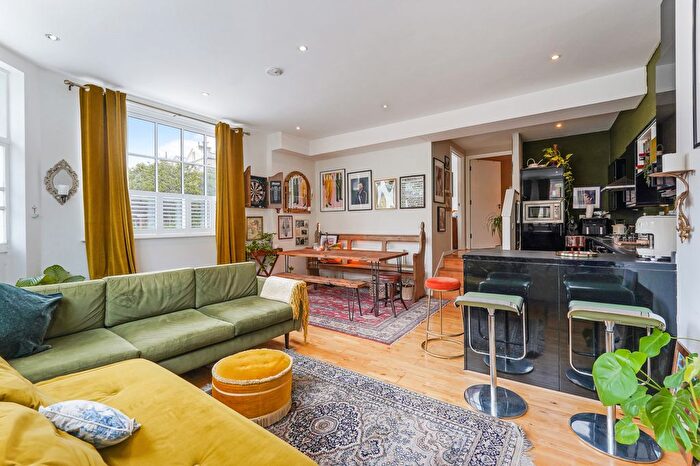 1 Bedroom Flat To Rent In Sheen Road, Richmond, TW9