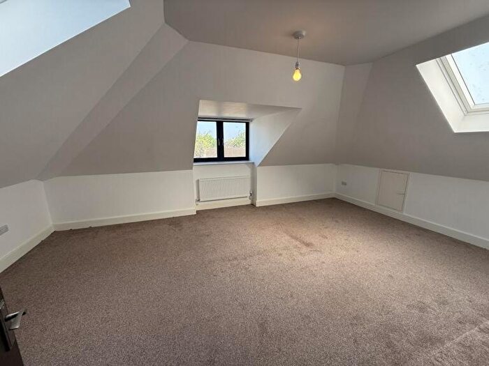 1 Bedroom Apartment To Rent In Grosvenor Road, Wallington, SM6