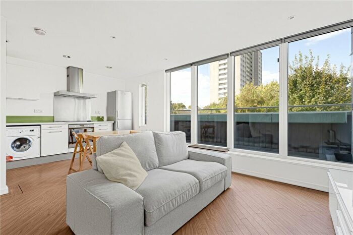 2 Bedroom Apartment To Rent In Lever Street, London, EC1V