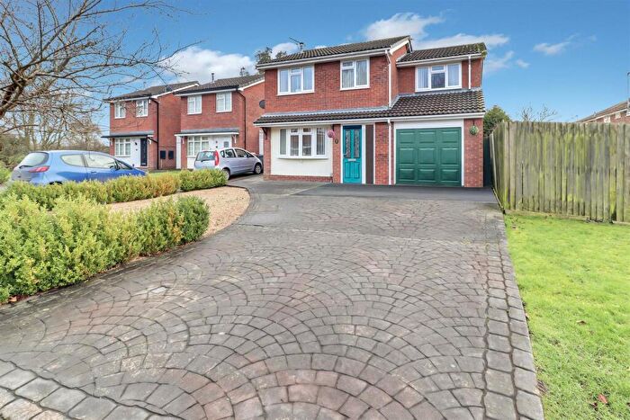 4 Bedroom Detached House For Sale In Aysgarth Avenue, Crewe, CW1