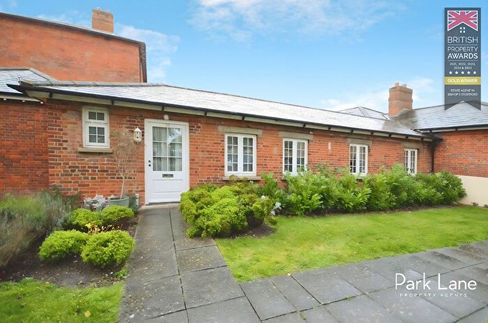 1 Bedroom Bungalow For Sale In Nightingales, Bishops Stortford, CM23