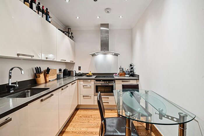 1 Bedroom Flat For Sale In Bloomsbury Square, London, WC1A