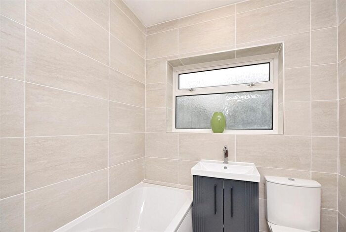 3 Bedroom Terraced House For Sale In Livingstone Street, Norwich, NR2