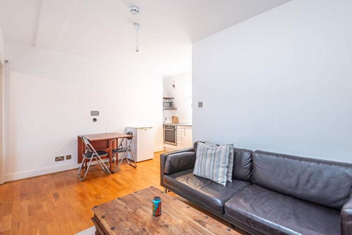 1 Bedroom Flat For Sale In Camden Street, Camden, London, NW1