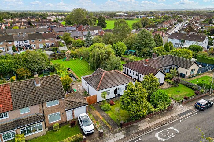 2 Bedroom Detached Bungalow For Sale In The Avenue, Halewood, L26