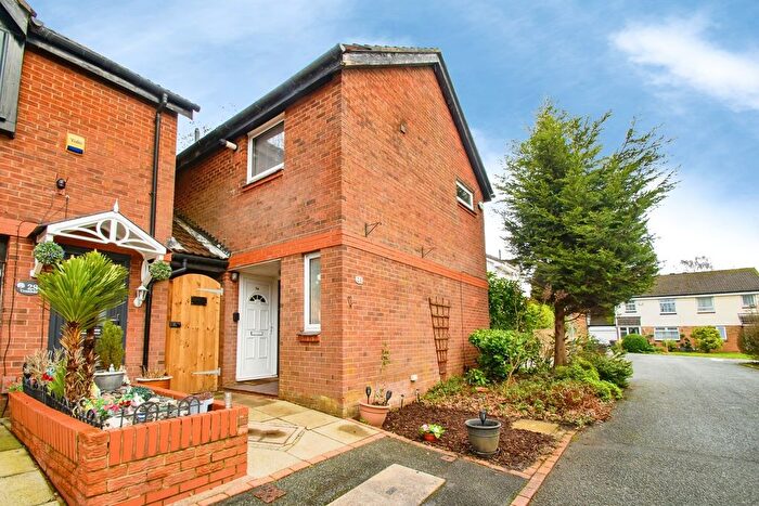 2 Bedroom Maisonette For Sale In Crestfold, Little Hulton, Manchester, Greater Manchester, M38