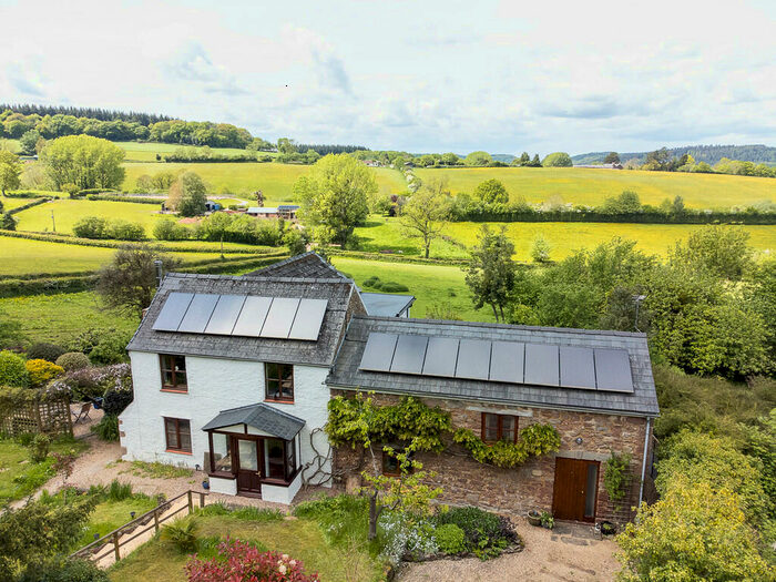 5 Bedroom Detached House For Sale In Lea Bailey, HR9