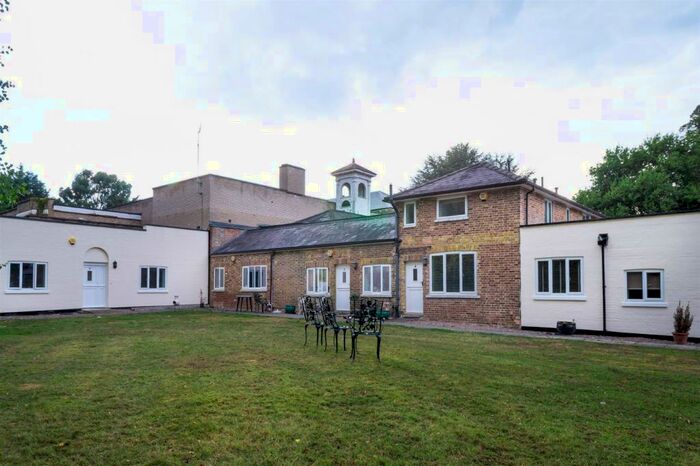 2 Bedroom Apartment To Rent In Tower Cottages, Portsmouth Road, Esher, KT10