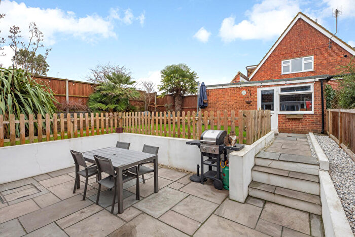 3 Bedroom Semi Detached House For Sale In Shearwater Avenue, Whitstable, CT5