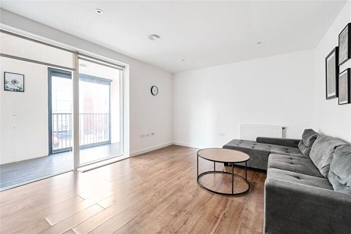 1 Bedroom Apartment To Rent In - Pinner Road, Harrow, HA1