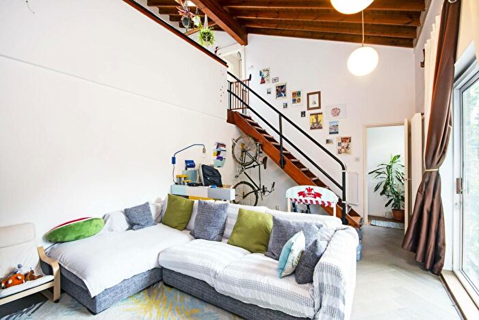 2 Bedroom Semi-Detached House To Rent In Pennethorne Close, Victoria Park, London, E9