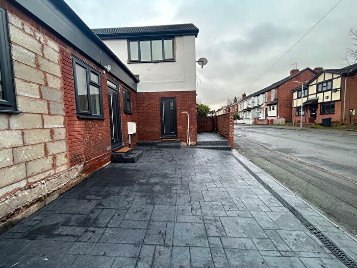 2 Bedroom Flat To Rent In Norfolk Road, Wolverhampton, WV3