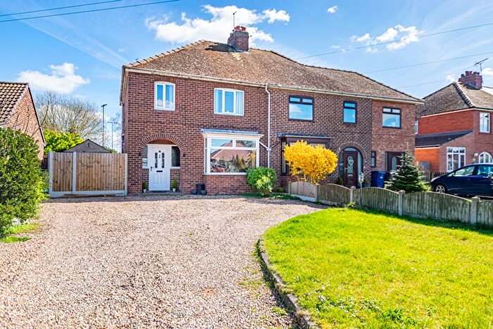 3 Bedroom Semi Detached House For Sale In Sandhill Lane, Selby, North Yorkshire, YO8